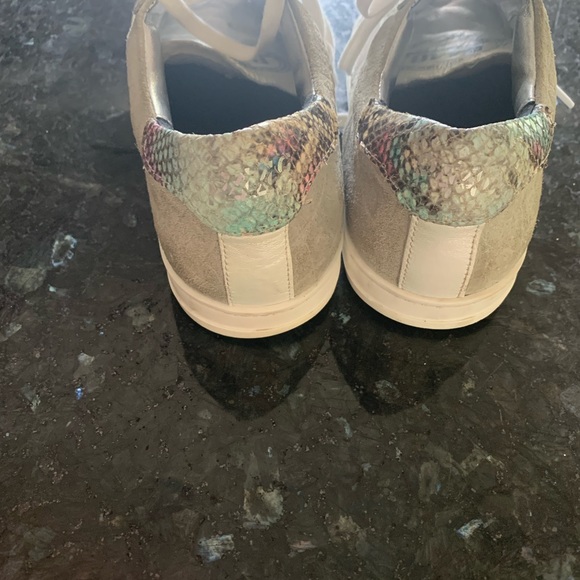 P448 size 39 - Picture 3 of 4